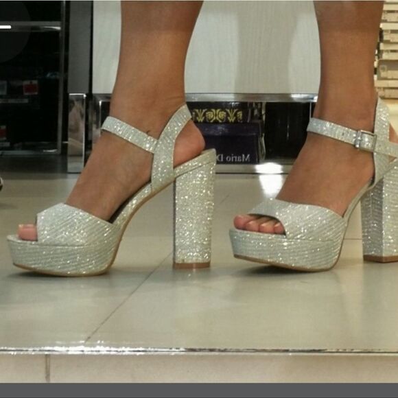 BRAND NEW BISSOU BISSOU JEWEL STUDDED EMBELLISHMENTS SQUARE TOE HIGH HELL SANDAL - Picture 1 of 15
